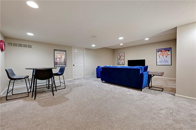 11260 W 155TH Terrace, Overland Park, KS 66221