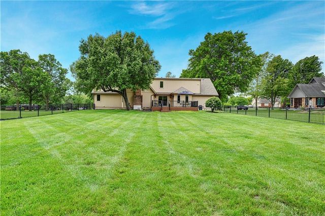 11260 W 155TH Terrace, Overland Park, KS 66221