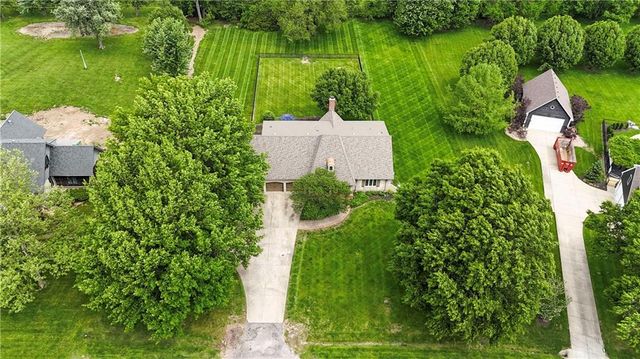 11260 W 155TH Terrace, Overland Park, KS 66221