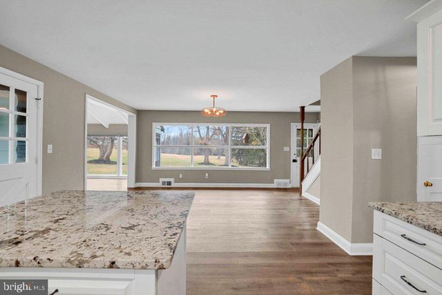 3839 BLENHEIM RD, Phoenix, MD 21131