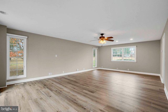 3839 BLENHEIM RD, Phoenix, MD 21131