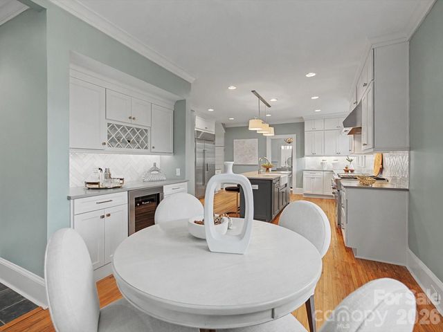 215 Circle Avenue, Charlotte, NC 28207