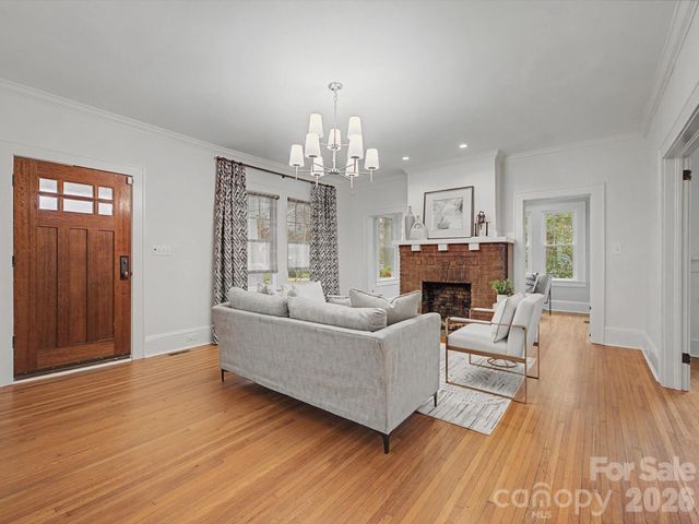 215 Circle Avenue, Charlotte, NC 28207