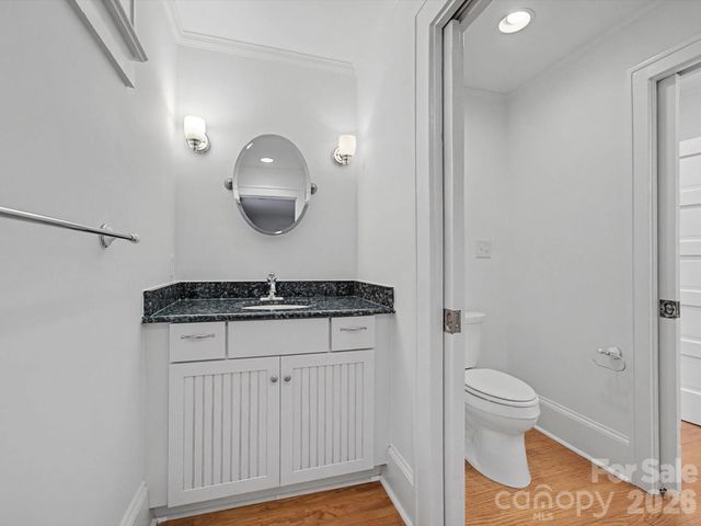 215 Circle Avenue, Charlotte, NC 28207