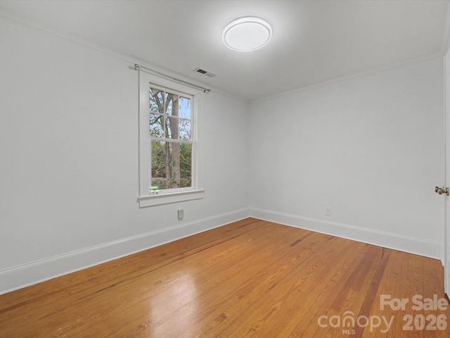 215 Circle Avenue, Charlotte, NC 28207