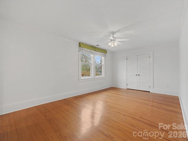 215 Circle Avenue, Charlotte, NC 28207