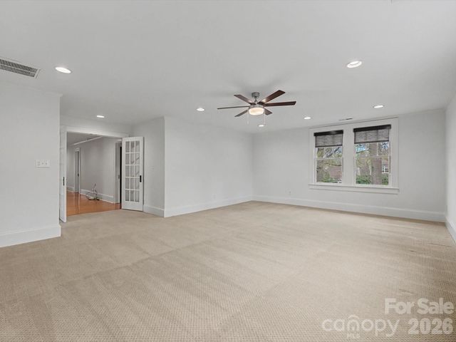 215 Circle Avenue, Charlotte, NC 28207