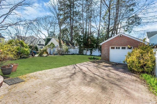 462 Morris Avenue, Rockville Centre, NY 11570