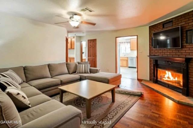 43230 Lookabout Road, Lake Hughes, CA 93532