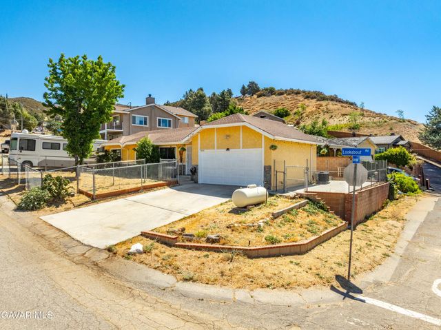 43230 Lookabout Road, Lake Hughes, CA 93532