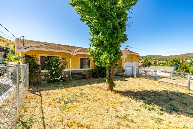 43230 Lookabout Road, Lake Hughes, CA 93532