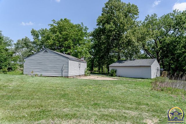 6227 SW 61st St, Topeka, KS 66610