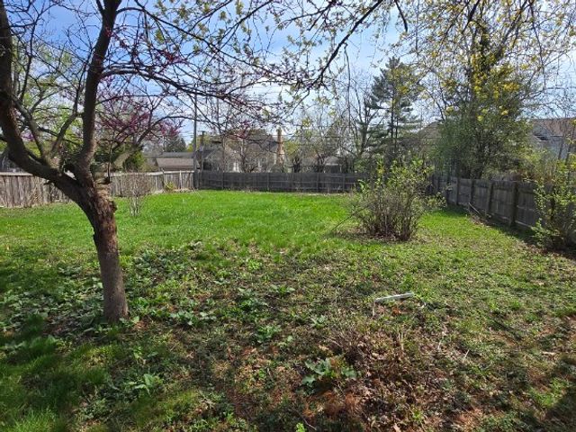 5921 Blodgett Avenue, Downers Grove, IL 60516