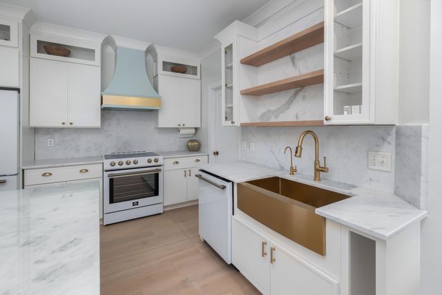 3027 Baltimore Street, Daniel Island, SC 29492