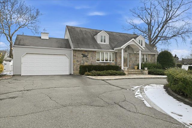 146 Longwood Avenue, Westbury, NY 11590