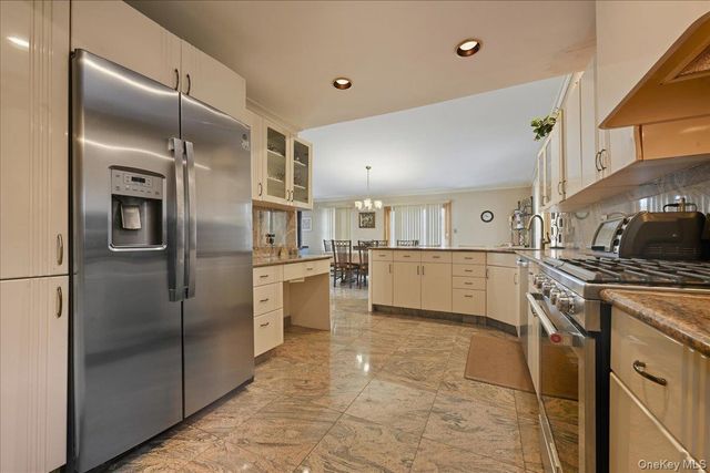 146 Longwood Avenue, Westbury, NY 11590