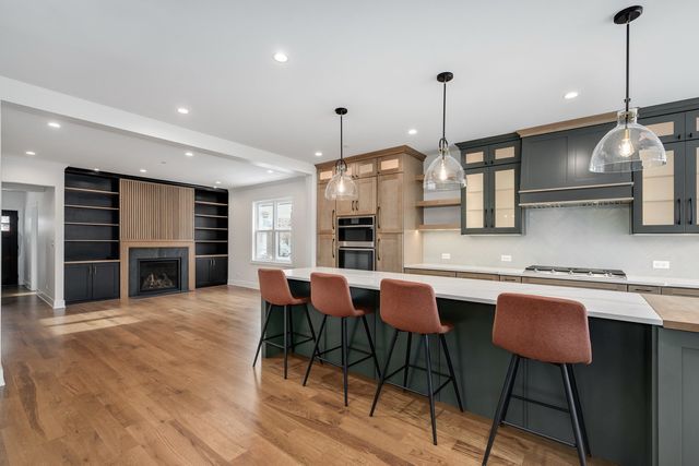 515 Highland Avenue, Oak Park, IL 60304