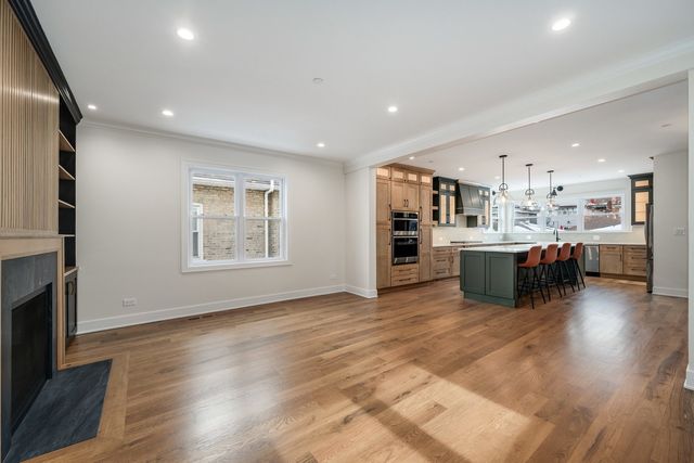 515 Highland Avenue, Oak Park, IL 60304