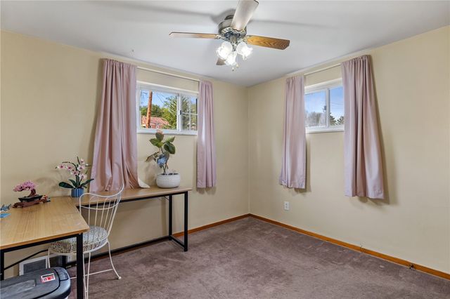 146 Old Lebanon Church Rd, Pleasant Hills, PA 15236