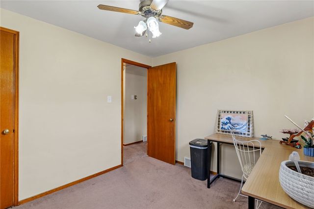 146 Old Lebanon Church Rd, Pleasant Hills, PA 15236