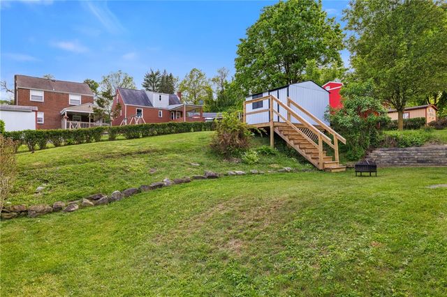 146 Old Lebanon Church Rd, Pleasant Hills, PA 15236