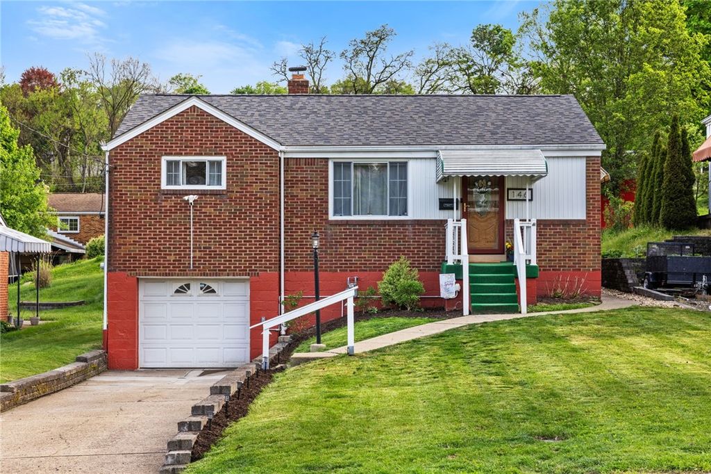 146 Old Lebanon Church Rd, Pleasant Hills, PA 15236
