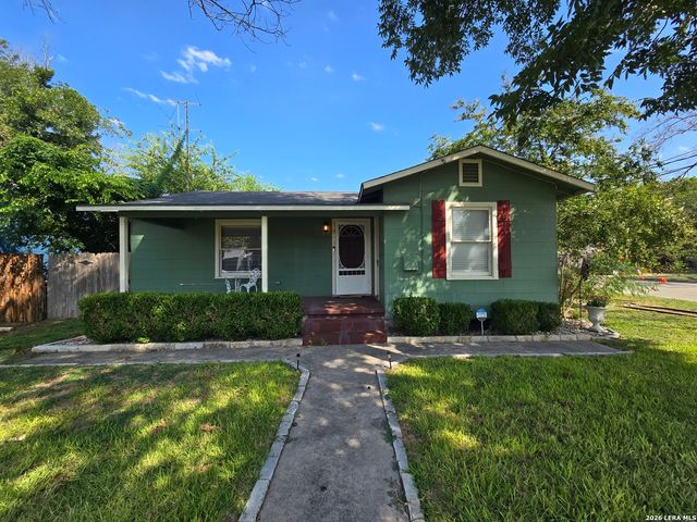 893 PINE ST, New Braunfels, TX 78130
