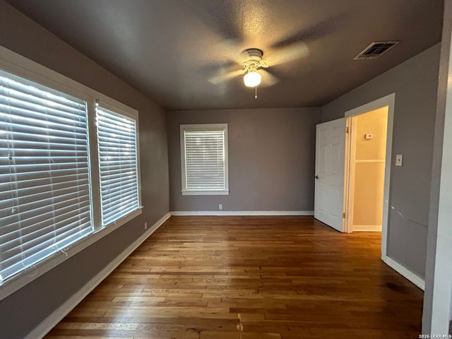 893 PINE ST, New Braunfels, TX 78130