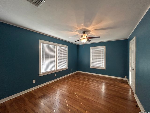893 PINE ST, New Braunfels, TX 78130