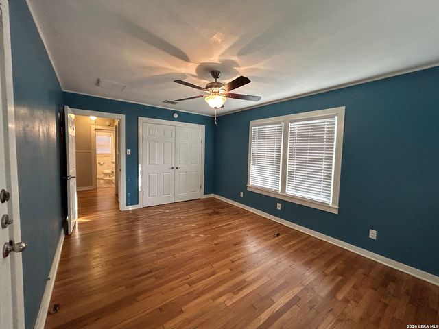 893 PINE ST, New Braunfels, TX 78130