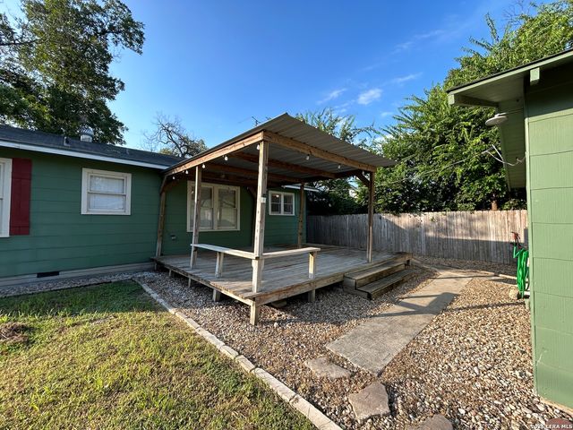 893 PINE ST, New Braunfels, TX 78130
