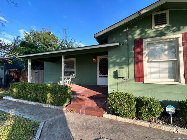 893 PINE ST, New Braunfels, TX 78130