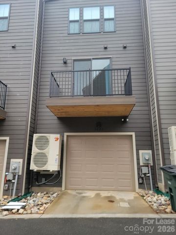 3633 S Tryon Street, Charlotte, NC 28217