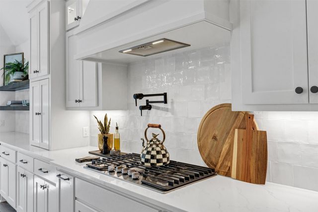 4109 Cimmaron Trail, Granbury, TX 76049