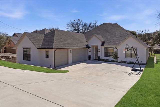 4109 Cimmaron Trail, Granbury, TX 76049