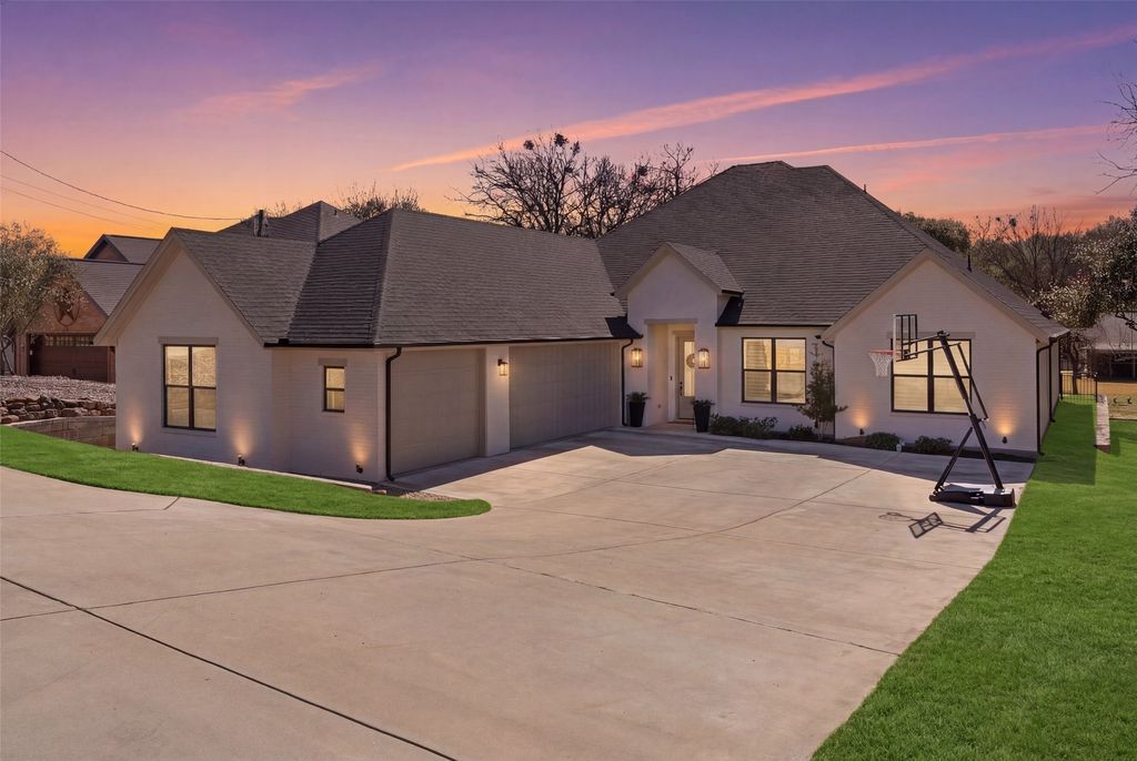 4109 Cimmaron Trail, Granbury, TX 76049