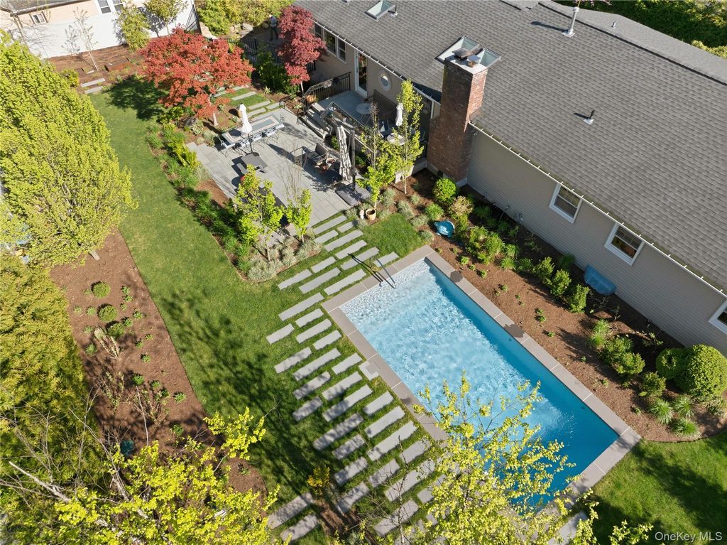 94 Laurel Road, New City, NY 10956
