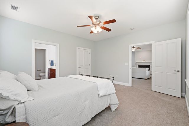 5561 Colonial Chatsworth Circle, North Charleston, SC 29418