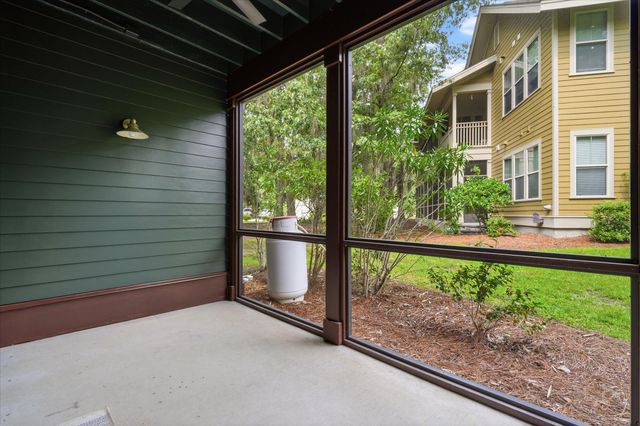 5561 Colonial Chatsworth Circle, North Charleston, SC 29418
