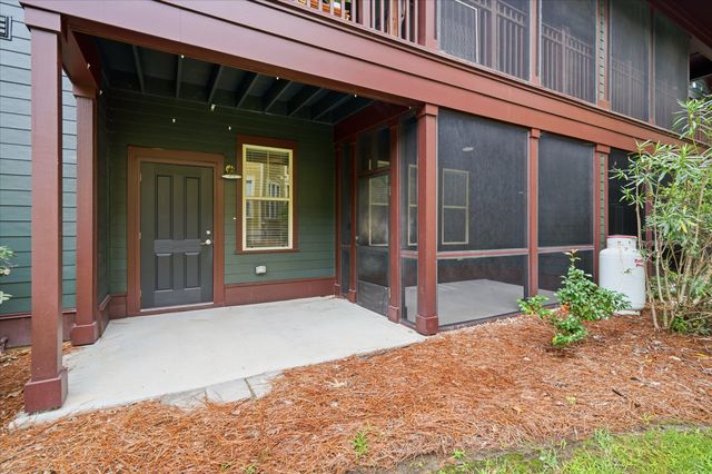 5561 Colonial Chatsworth Circle, North Charleston, SC 29418