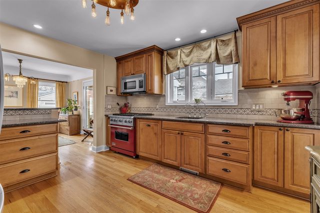 500 Ross Street, Plymouth, MI 48170