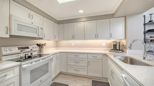 2000 HARBOURSIDE DRIVE 1501, Longboat Key, FL 34228