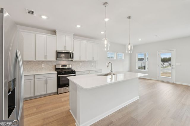 213 Soseby Lake Lane, Grayson, GA 30017