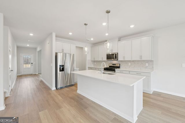 213 Soseby Lake Lane, Grayson, GA 30017