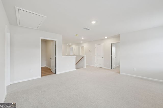 213 Soseby Lake Lane, Grayson, GA 30017