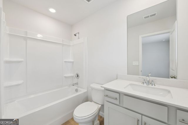 213 Soseby Lake Lane, Grayson, GA 30017