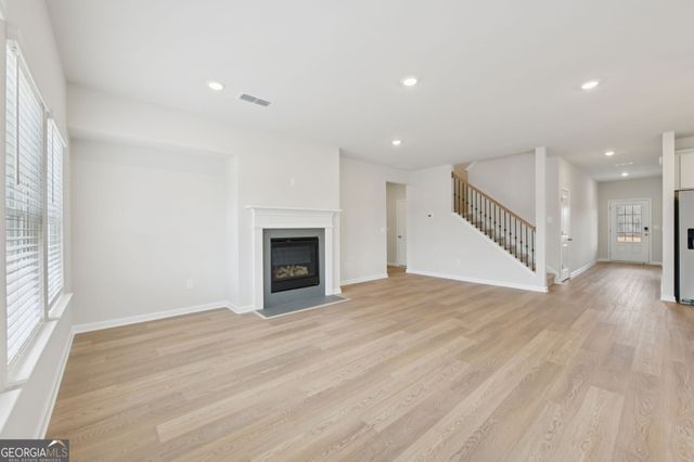 213 Soseby Lake Lane, Grayson, GA 30017