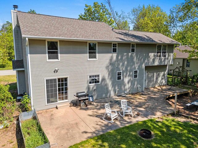 354 LONGWOOD LANE, Wrightstown, WI 54180