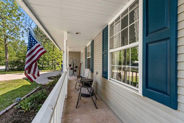 354 LONGWOOD LANE, Wrightstown, WI 54180