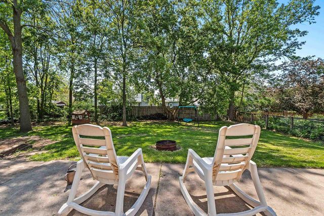 354 LONGWOOD LANE, Wrightstown, WI 54180